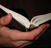 bible_hand_2