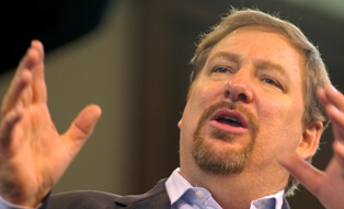 Rick Warren Suffers Sight Loss After Eye Burn