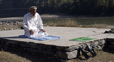 muslim praying