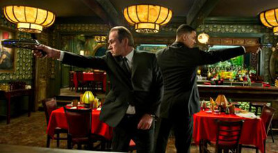 ‘Men in Black 3’ Time Warps Through Fun Barrier