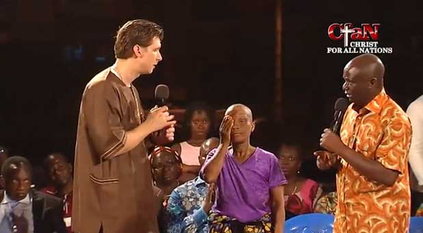 Daniel Kolenda & Woman Healed of Blindness