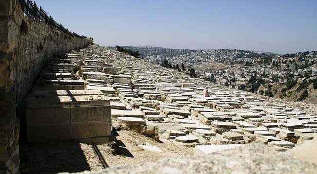 Mount of Olives Cemetery in Jerusalem