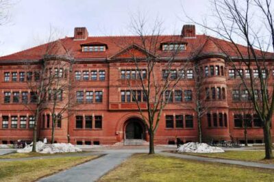 Harvard Student Group Apologizes for Offending Jews
