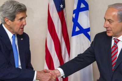 U.S. Secretary of State John Kerry (l) made nine visits to Israel in 2013, speaking to dignatiries such as Israeli Prime Minister Benjamin Netanyahu.