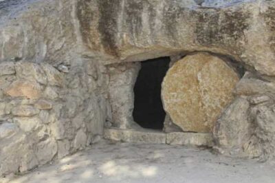 8 Things Jesus’ Resurrection Does for You Right Now!