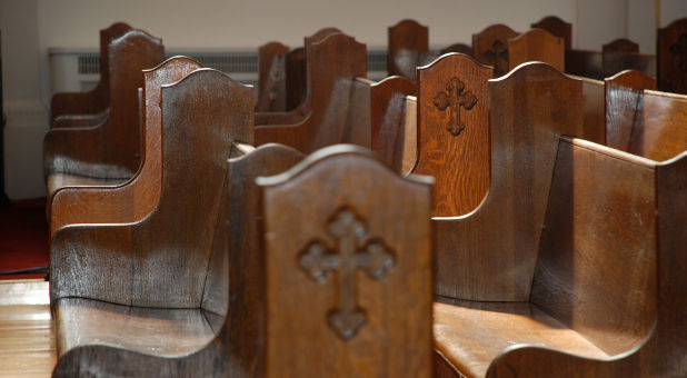 empty church pews