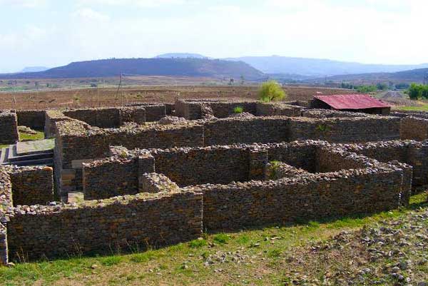 MH-queen-of-sheba-palace-excavation
