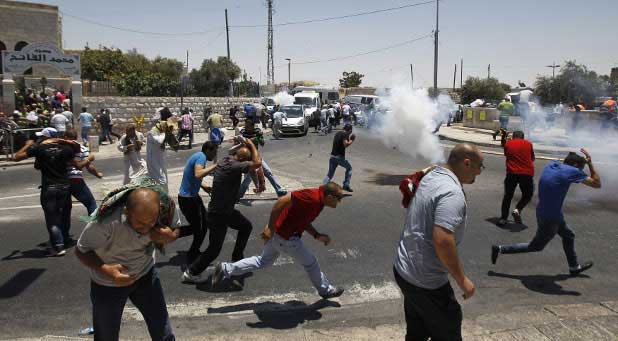 Palestinian rioters