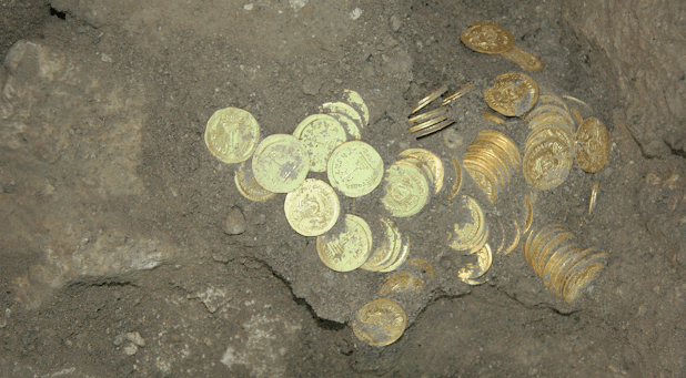 Coins excavation