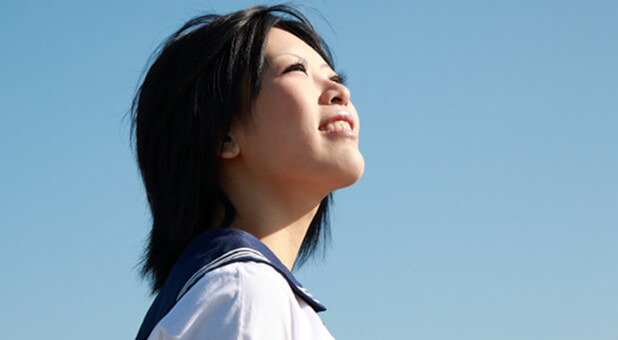 woman looking up