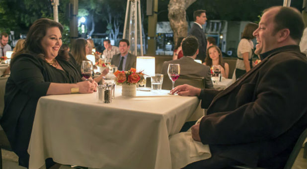 Chrissy Metz as Kate, left, and Chris Sullivan as Toby in