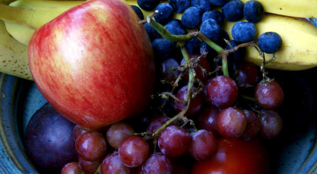 Always keep a bowl of fruit on hand to keep away from the junk.