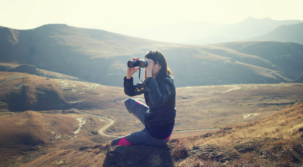 The sons of Issachar are watching what's going on around them.