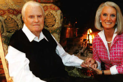 Billy Graham with his daughter, Anne Graham Lotz