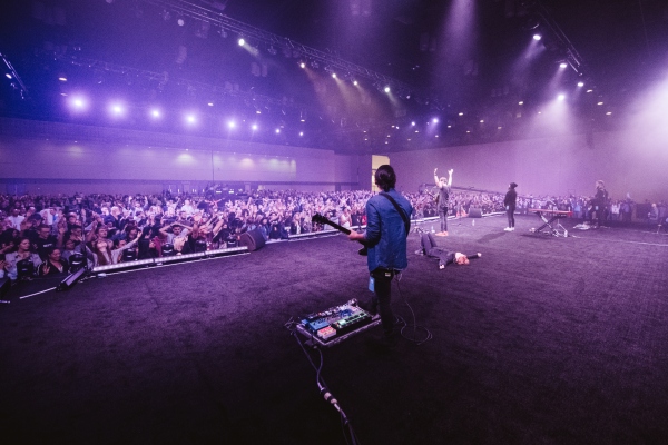 Thurs worship bethel purple