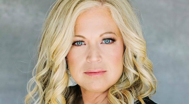 Elizabeth Johnston, aka the Activist Mommy