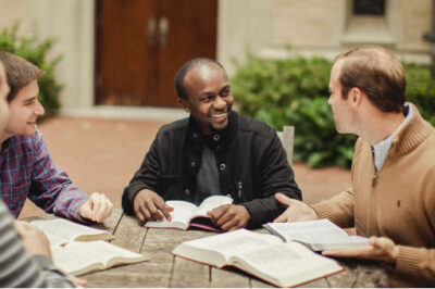 5 Reasons You Should Join a Bible Study Group