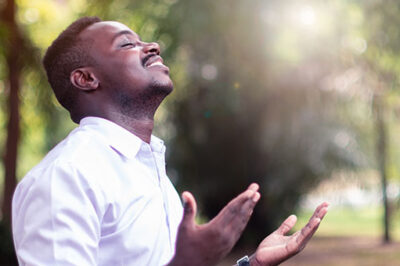 4 Powerful Benefits Your Praise of God Produces