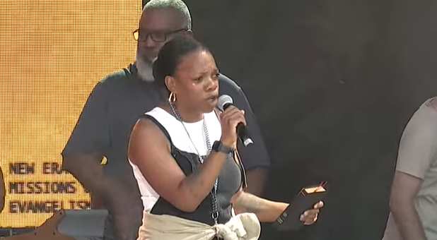 Meka Reyanae speaks at The Send, May 14, 2022