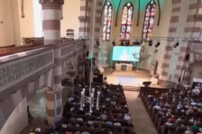 A Chatbot Preacher? Hundreds Show Up for Lutheran AI Service