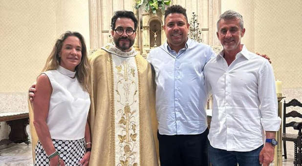 Brazil Soccer Legend Ronaldo Celebrating Baptism as ‘a child of God’