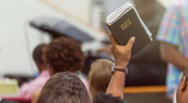 7 Signs You Are in a Counterfeit Church