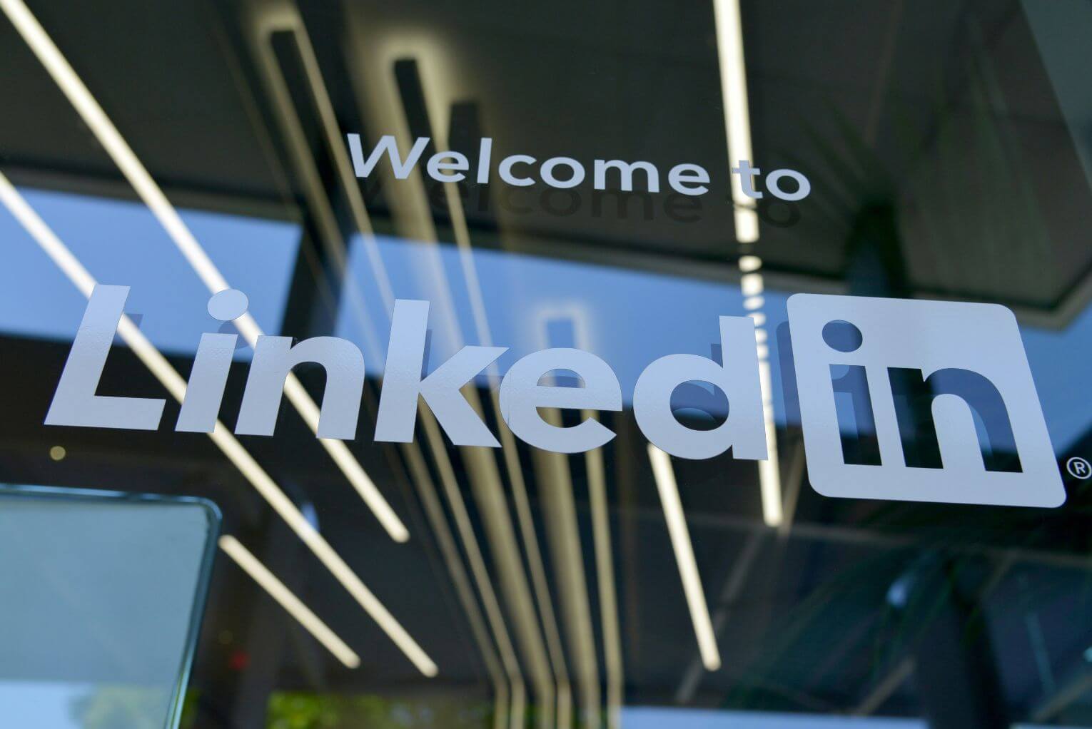 More Network Outages? LinkedIn Goes Down Day After Meta