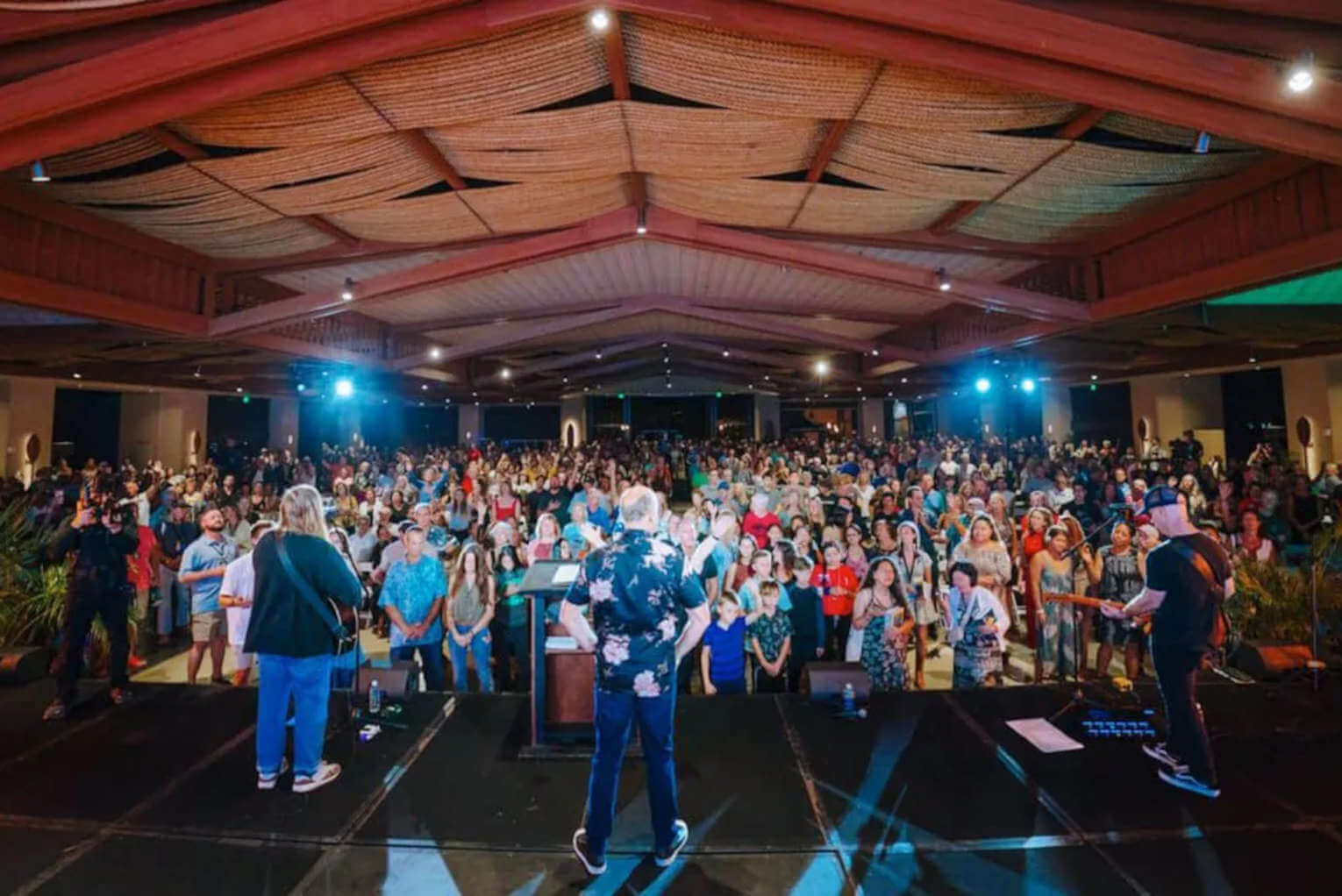 Maui Miracle: 100 Saved, 3,000 at Greg Laurie’s ‘Hope for Lahaina’