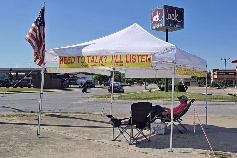 Texas Man Helps 7000 People Through Simple Roadside Ministry Of 