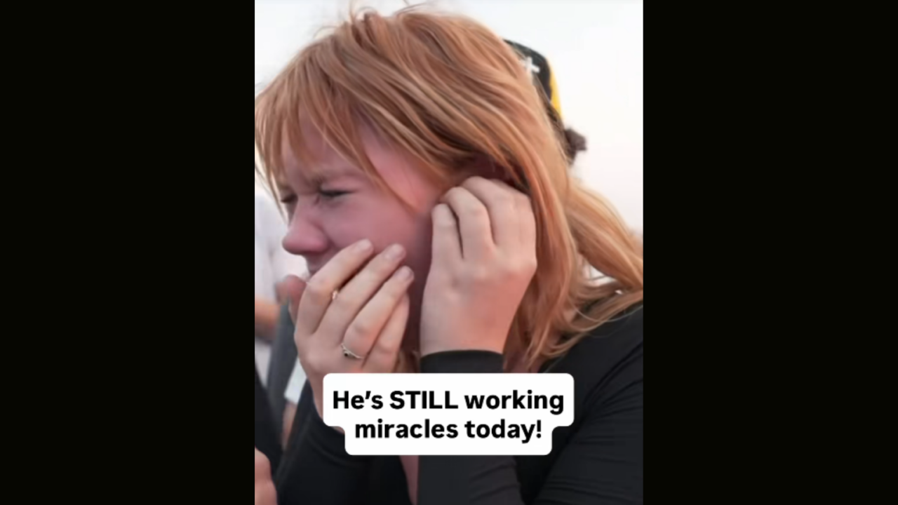 ‘I Can Hear!’ Stunning Healing Testimony Erupts at Sean Feucht’s Let Us Worship
